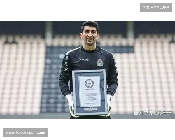 伊朗门将贝兰万德扑点后落泪，专访谈战争童年经历